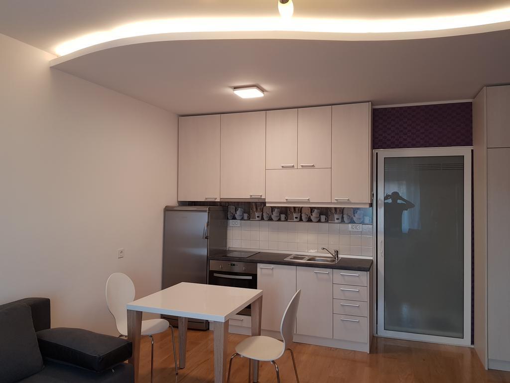 Sara - Modern Apartment In The City Center Novi Sad Exterior photo